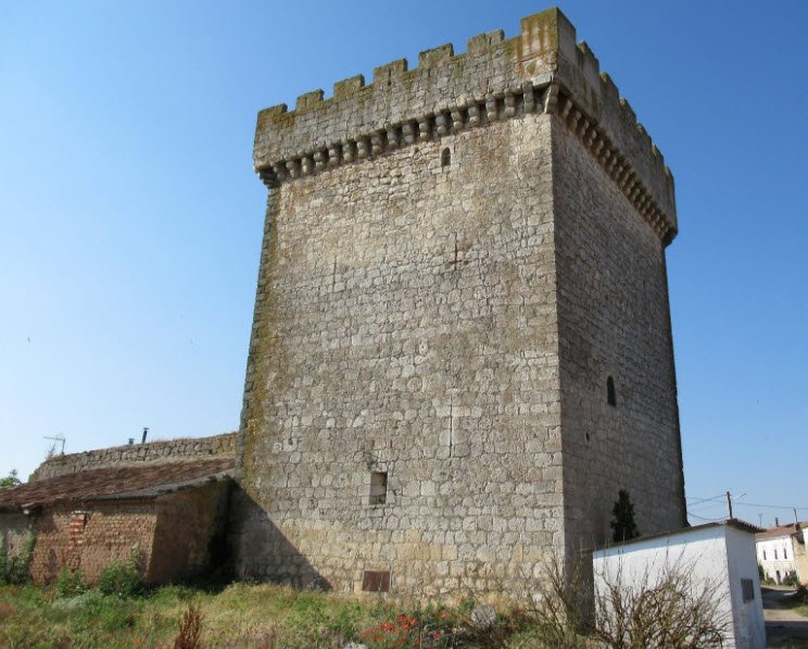 Torre castillo de Arenillas de Muño, Spain